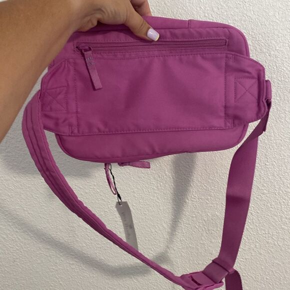 NWT-VERA BRADLEY - 2 in 1-Rich Orchid (pink) Utility Sling Backpack/Fanny pack - Picture 6 of 11